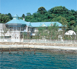 社員保養所（浜名湖畔リゾート緑鳴館）